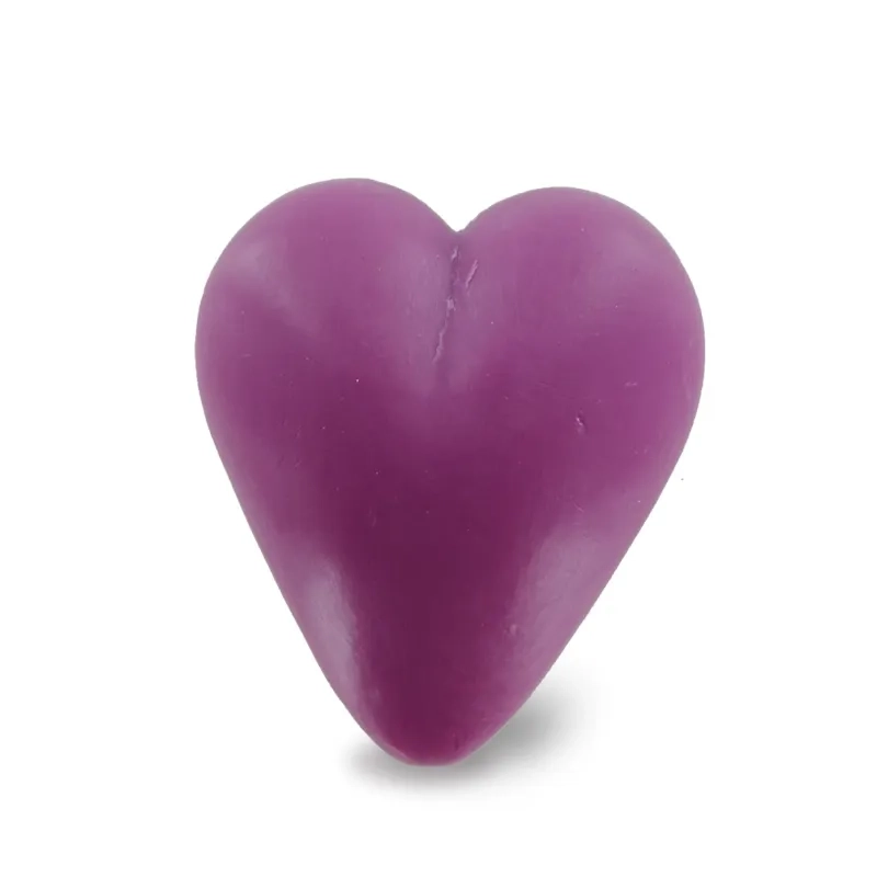 Fabricant de savons en forme de cœur violet 34g - Diffusion en petits conditionnements 